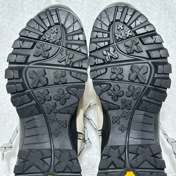 P448. Womens Denise Shimmery Beige Leather Vibram Platform Sneaker Booties EU 36 - Picture 10 of 13